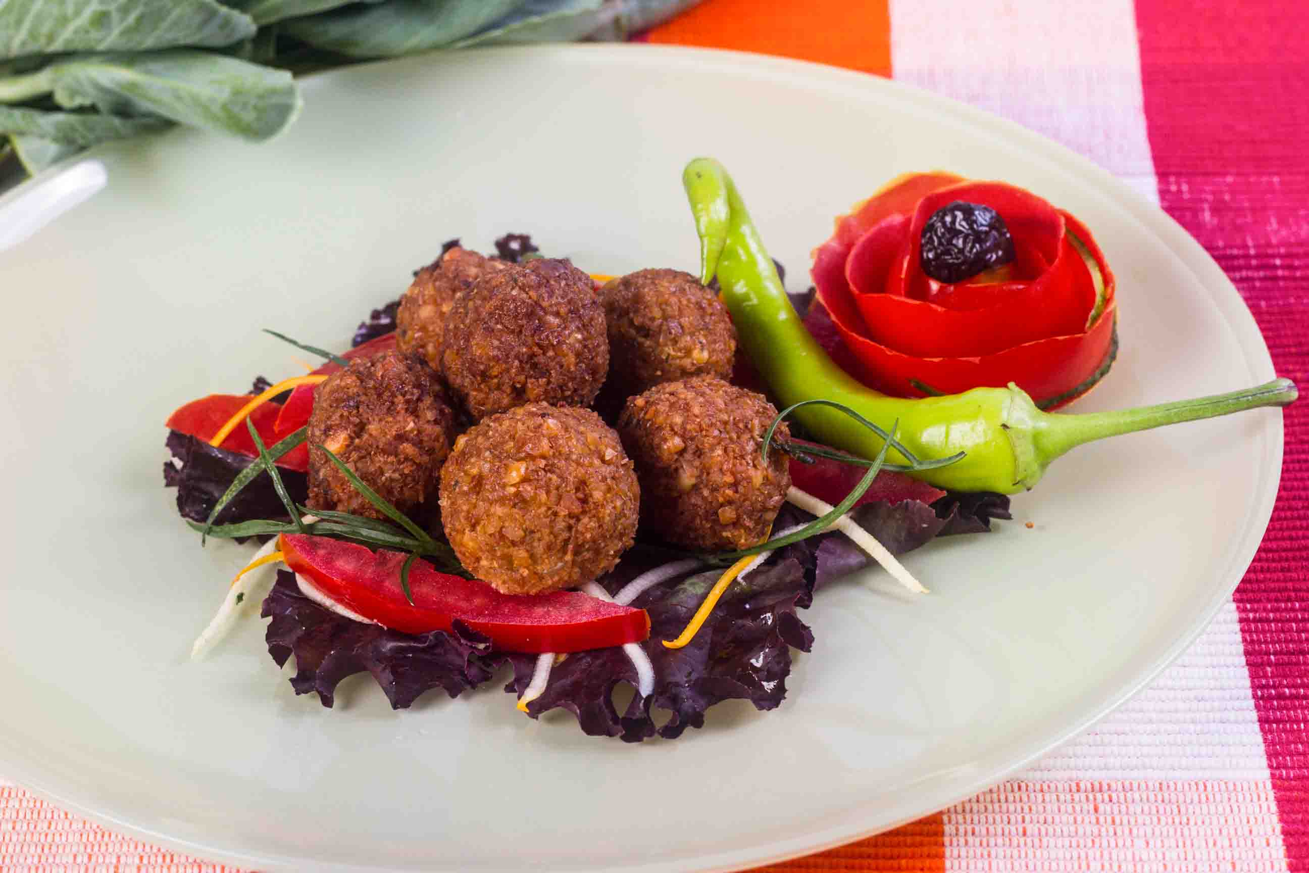 Chiftelute falafel de naut Chiftelute Falafel de naut