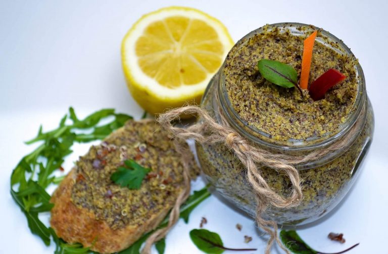 Pasta de quinoa neagra pentru aperitive inedite