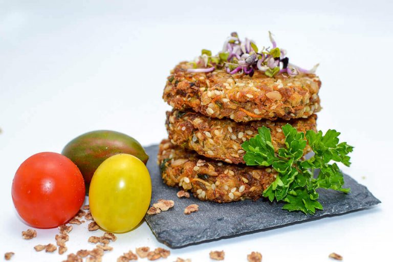 Chiftelute vegane cu nuca si seminte