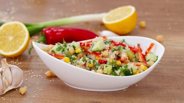 Salata de quinoa – reteta video