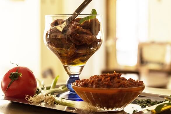 Pasta de rosii uscate