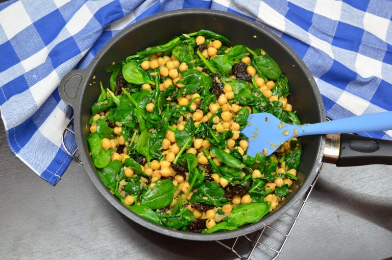 Mâncărică de năut, cocos și spanac