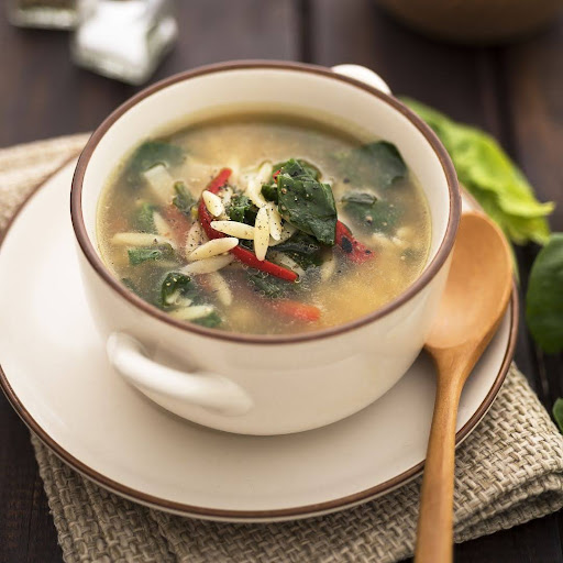 Supă de legume cu orzo